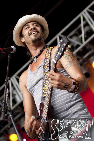 Michael Franti & Spearhead_12